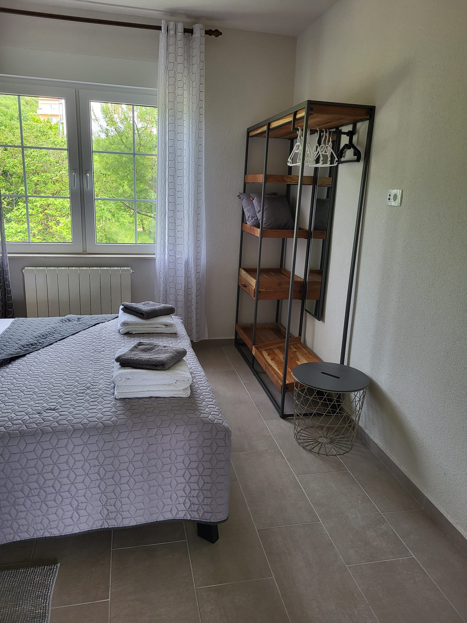 Apartment 4 — 8